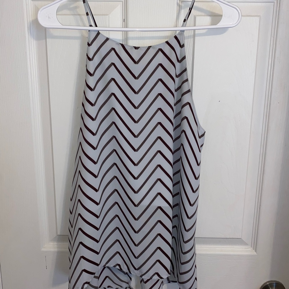 Flowy zig zag tank